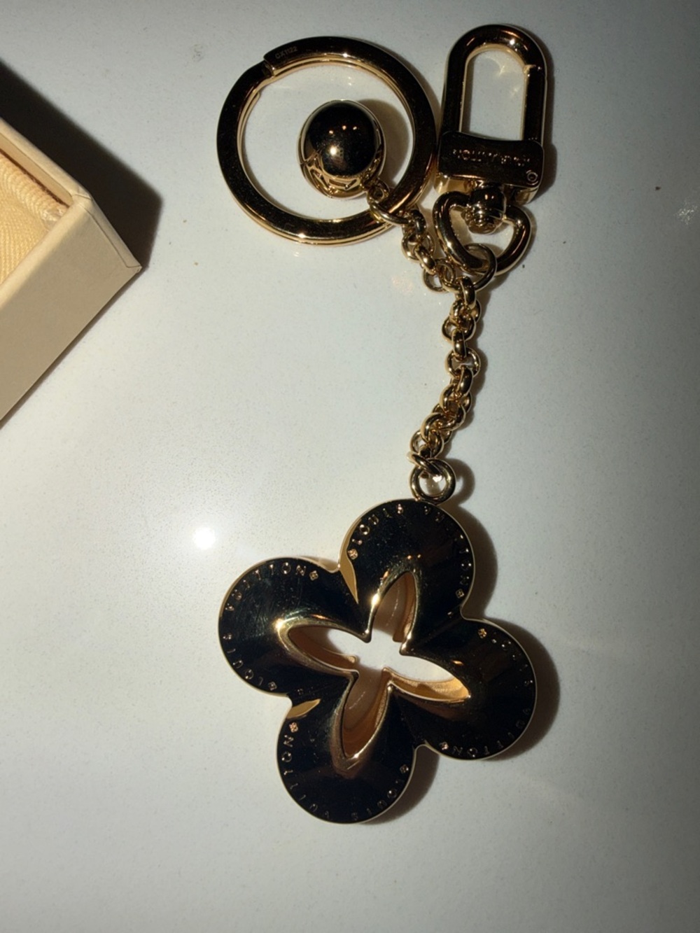 Louis Vuitton Gold Monogram Flower Key & Card Holder Charm - Picture 3 of 5